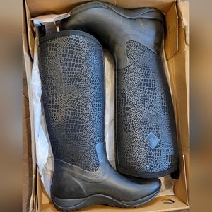 Women's Muckboot Arctic Adventure winter boots sz 7 NWT